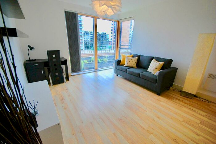 2 Bedroom Flat To Rent In Water Street, Castlefield, Manchester, M3