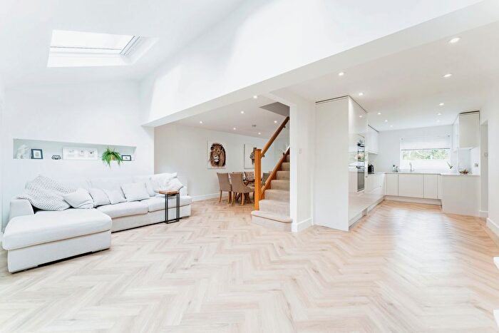 4 Bedroom Semi-Detached House For Sale In Abrahams Close, Landbeach, Cambridge, Cambridgeshire, CB25