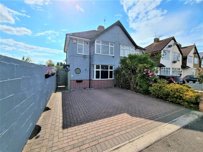 3 Bedroom Semi-Detached House To Rent In East Road, Bedfont, Feltham, TW14
