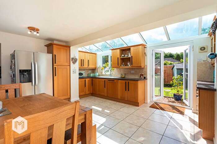 3 Bedroom Link Detached House For Sale In Beeston Close, Birchwood, Warrington, Cheshire, WA3