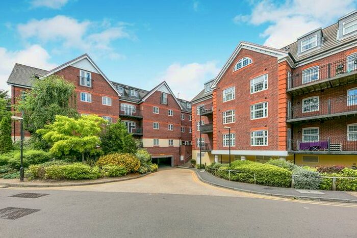 2 Bedroom Flat To Rent In London Road, Camberley, GU15