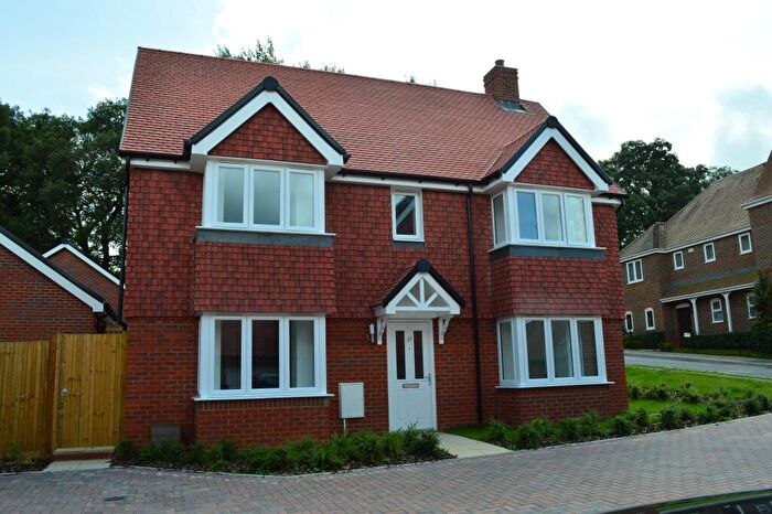 3 Bedroom House To Rent In Bow Lake Gardens, Bishopstoke, SO50