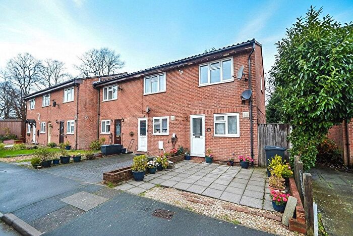 2 Bedroom End Terrace House To Rent In Fernleigh Close, Croydon, CR0