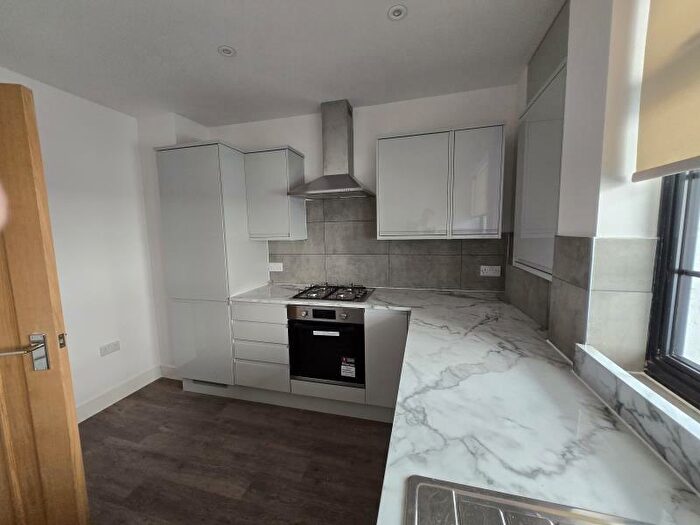 2 Bedroom Flat To Rent In Gladstone Avenue, Wood Green, N22