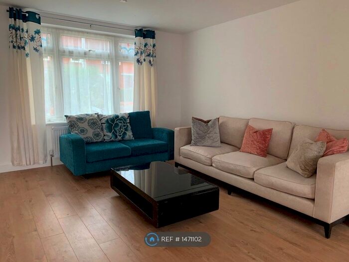 3 Bedroom Terraced House To Rent In Manford Way, Chigwell, IG7