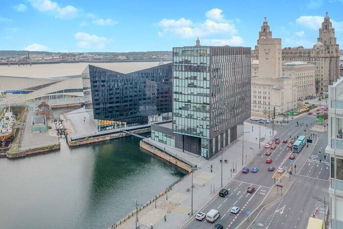2 Bedroom Apartment To Rent In Strand Street, Liverpool, L1