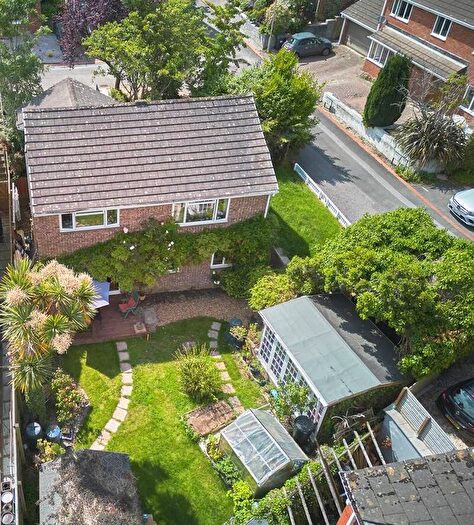 5 Bedroom Detached House For Sale In Florida Drive, Exeter, EX4