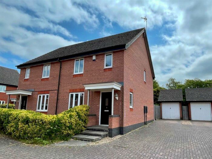 3 Bedroom Semi-Detached House To Rent In Cara Close, Leicester, LE2