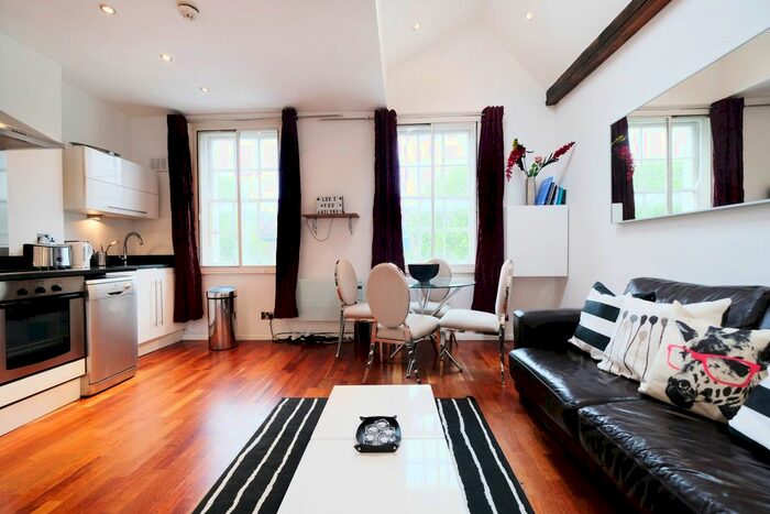 1 Bedroom Flat To Rent In Canonbury Road, Angel / London, N1