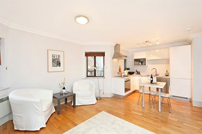 Studio To Rent In St. Helens Gardens, London, W10