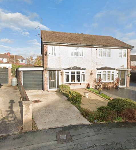 3 Bedroom Semi-Detached House To Rent In Pennine Grove, Leigh, Wigan, WN7