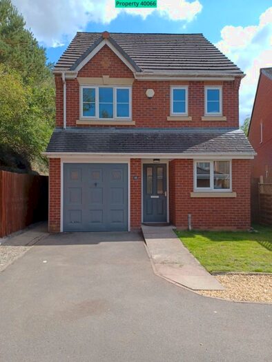 4 Bedroom Detached House To Rent In Quarry Bank Rise, Winsford, CW7