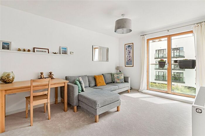 1 Bedroom Flat For Sale In Holford Way, London, SW15