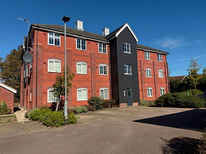 2 Bedroom Flat To Rent In Windsor Court, Needham Market, IP6