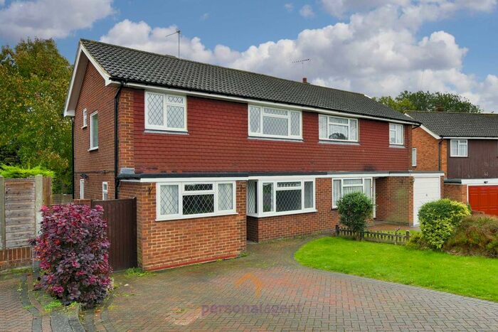 4 Bedroom Semi-Detached House To Rent In Lipsham Close, Banstead, SM7