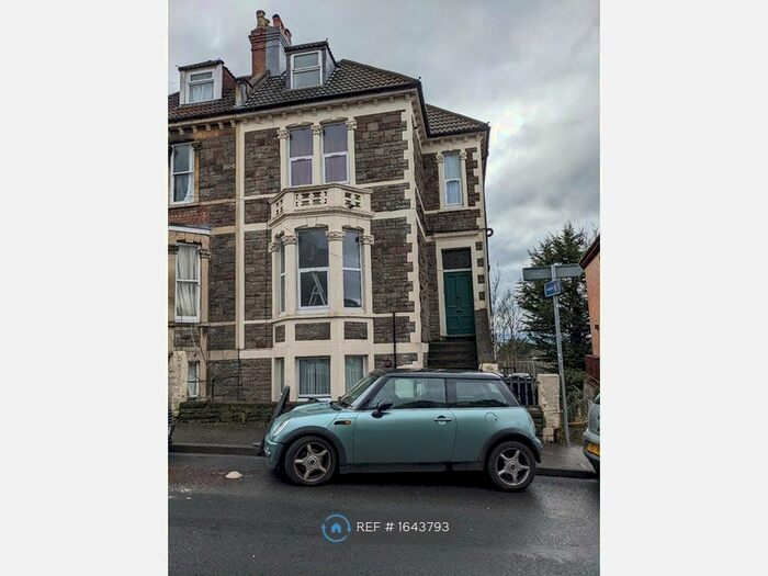 Studio To Rent In St Andrews, Bristol, BS6