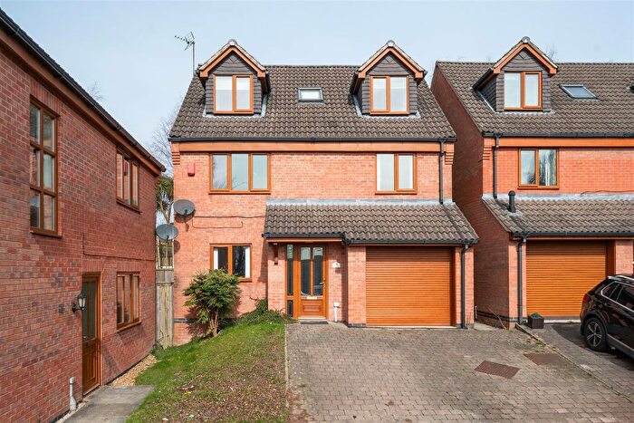 4 Bedroom Detached House For Sale In Maple Close, South Normanton, Derbyshire, DE55