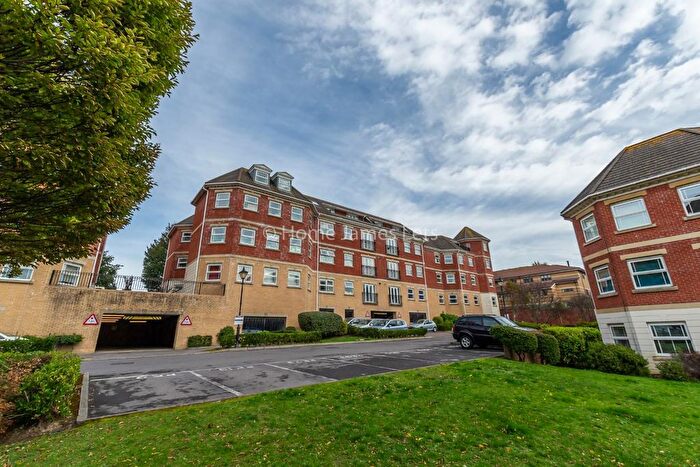 2 Bedroom Flat To Rent In Davigdor Road, Hove, BN3