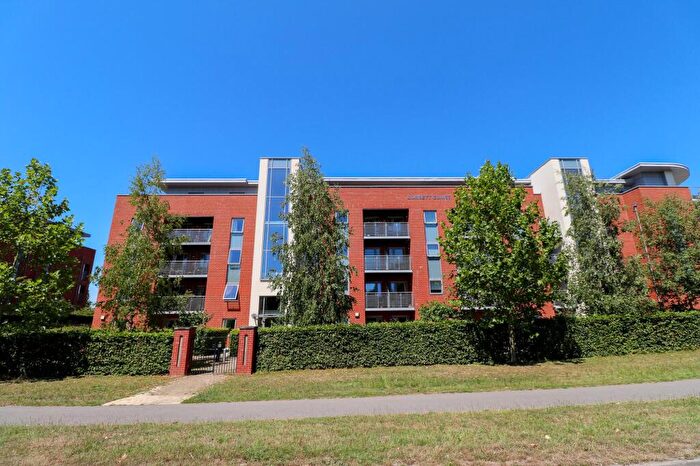 1 Bedroom Apartment For Sale In The Brow, Corbett Court The Brow, RH15