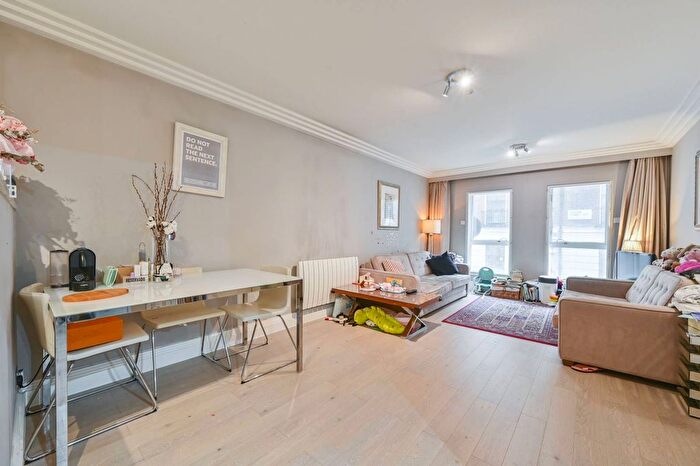1 Bedroom Flat To Rent In Craven Street, The Strand, London, WC2N