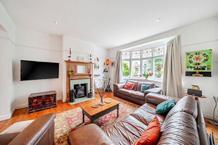 5 Bedroom Semi-detached House For Sale In Wavertree Road, Streatham Hill, London, SW2