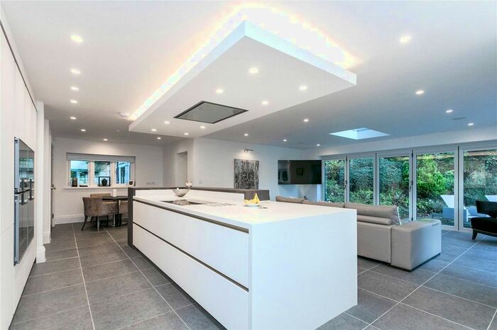 6 Bedroom Detached House To Rent In Croston Close, Alderley Edge, Cheshire, SK9