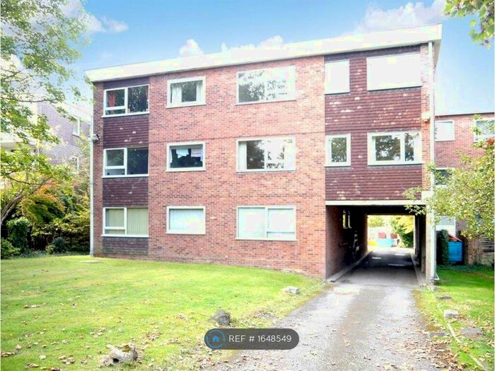 2 Bedroom Flat To Rent In Doddinghurst Road, Brentwood, CM15