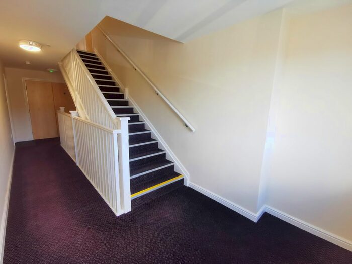 2 Bedroom Flat For Sale In Hall Street, Blackwood, NP12
