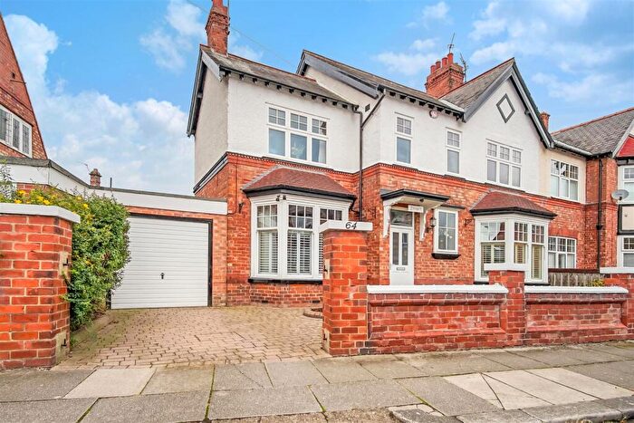 4 Bedroom Semi-Detached House For Sale In West Crescent, Darlington, DL3