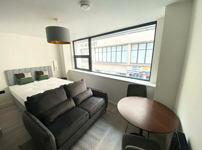 1 Bedroom Flat To Rent In The Strand, Liverpool, L2