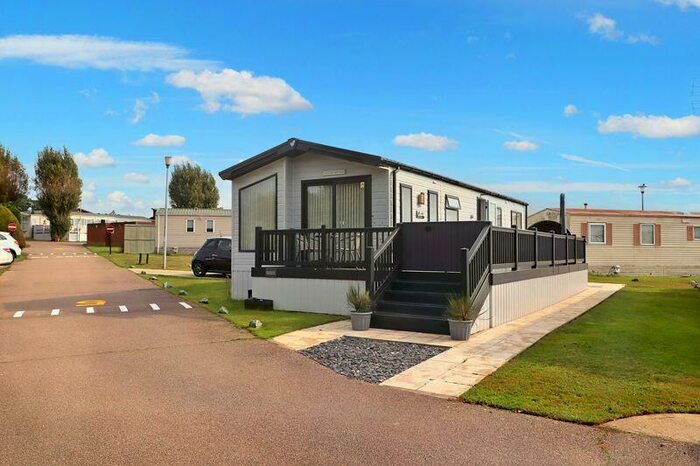 2 Bedroom Lodge For Sale In Flag Hill, Great Bentley, CO7