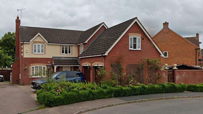 5 Bedroom Property To Rent In Brickhill Way, Calvert, Buckingham, MK18