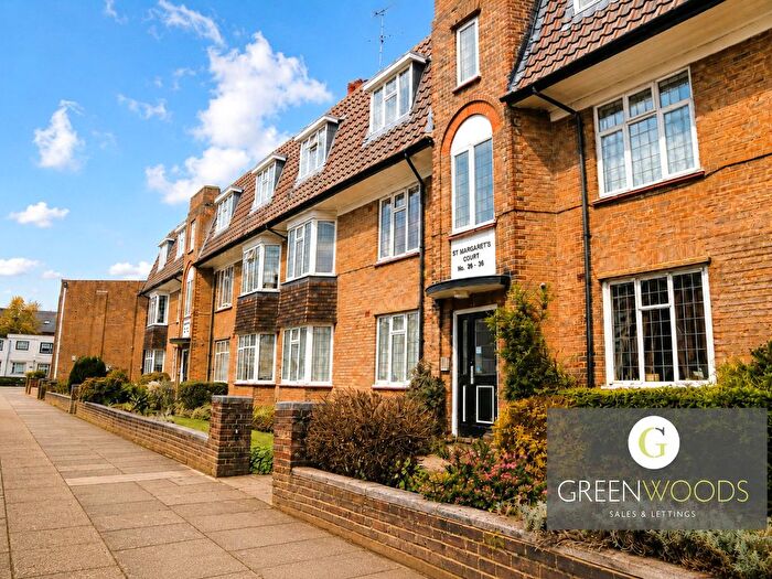 2 Bedroom Flat To Rent In St Margarets Court, Twickenham, Greater London, TW1