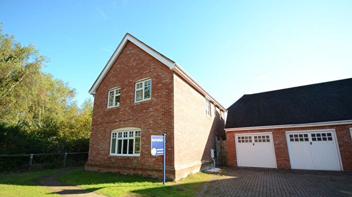 4 Bedroom Detached House To Rent In Marrow Meade, Fleet, GU51