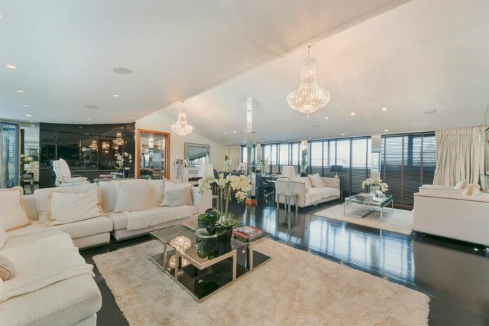 3 Bedroom Flat To Rent In Harrington Road, London, SW7