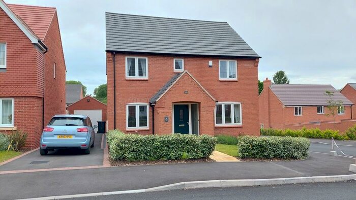 4 Bedroom Detached House To Rent In Daubenton Way, Littleover, DE23