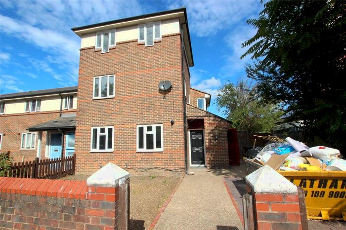 5 Bedroom End Of Terrace House To Rent In Bawtree Road, London, SE14