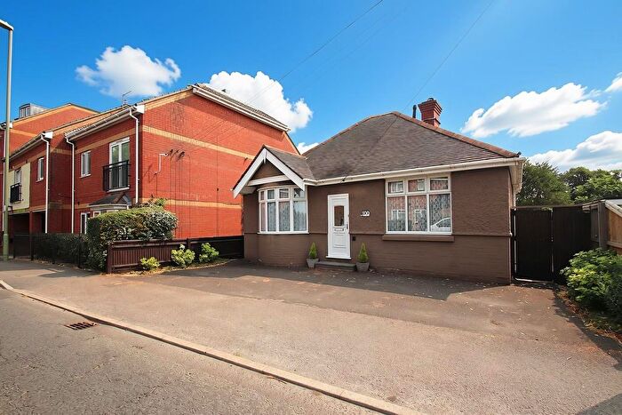 2 Bedroom Detached Bungalow For Sale In Twyford Road, Eastleigh, SO50