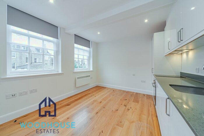 Studio To Rent In Drakes Courtyard, Kilburn High Road NW6