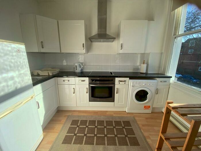 1 Bedroom Flat To Rent In Radford Road, Leamington Spa, CV31