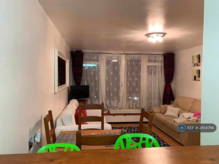 2 Bedroom Flat To Rent In Maiden Lane, London, NW1