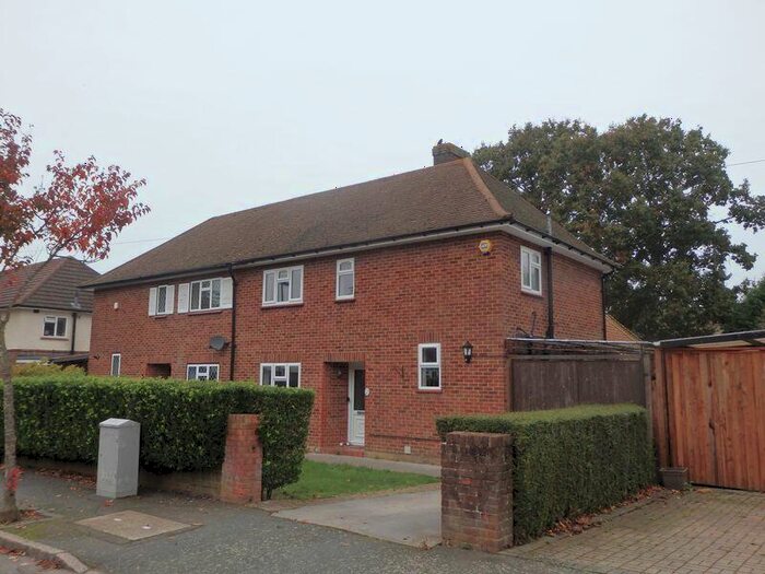 3 Bedroom Semi-Detached House To Rent In Stunning Extended Semi, CR2