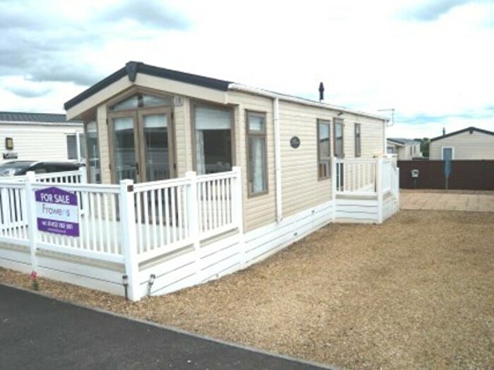 2 Bedroom Park Home For Sale In Claypits, Eastington, GL10