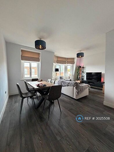 2 Bedroom Flat To Rent In West Green Road, London, N15