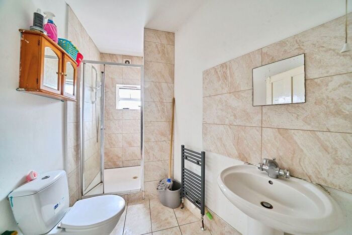 5 Bedroom Terraced House For Sale In Carlyle Avenue, Southall, UB1