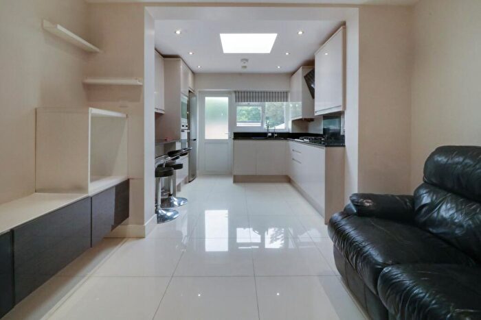 2 Bedroom Flat To Rent In Francis Road, Harrow, HA1