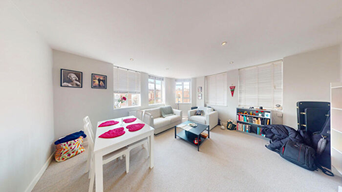 3 Bedroom Apartment To Rent In Townshend Road, London, NW8