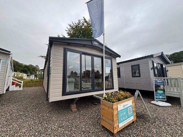 2 Bedroom Mobile/park Home For Sale In Kelso, TD5