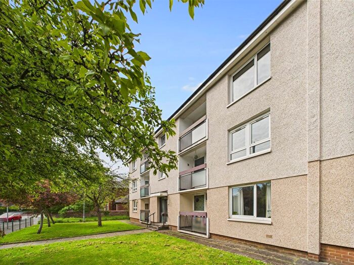2 Bedroom Flat For Sale In Dumbreck Road, Glasgow, G41