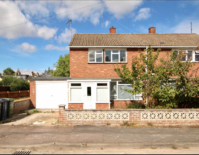 3 Bedroom Semi Detached House To Rent In Courtland Avenue, Cambridge, CB1
